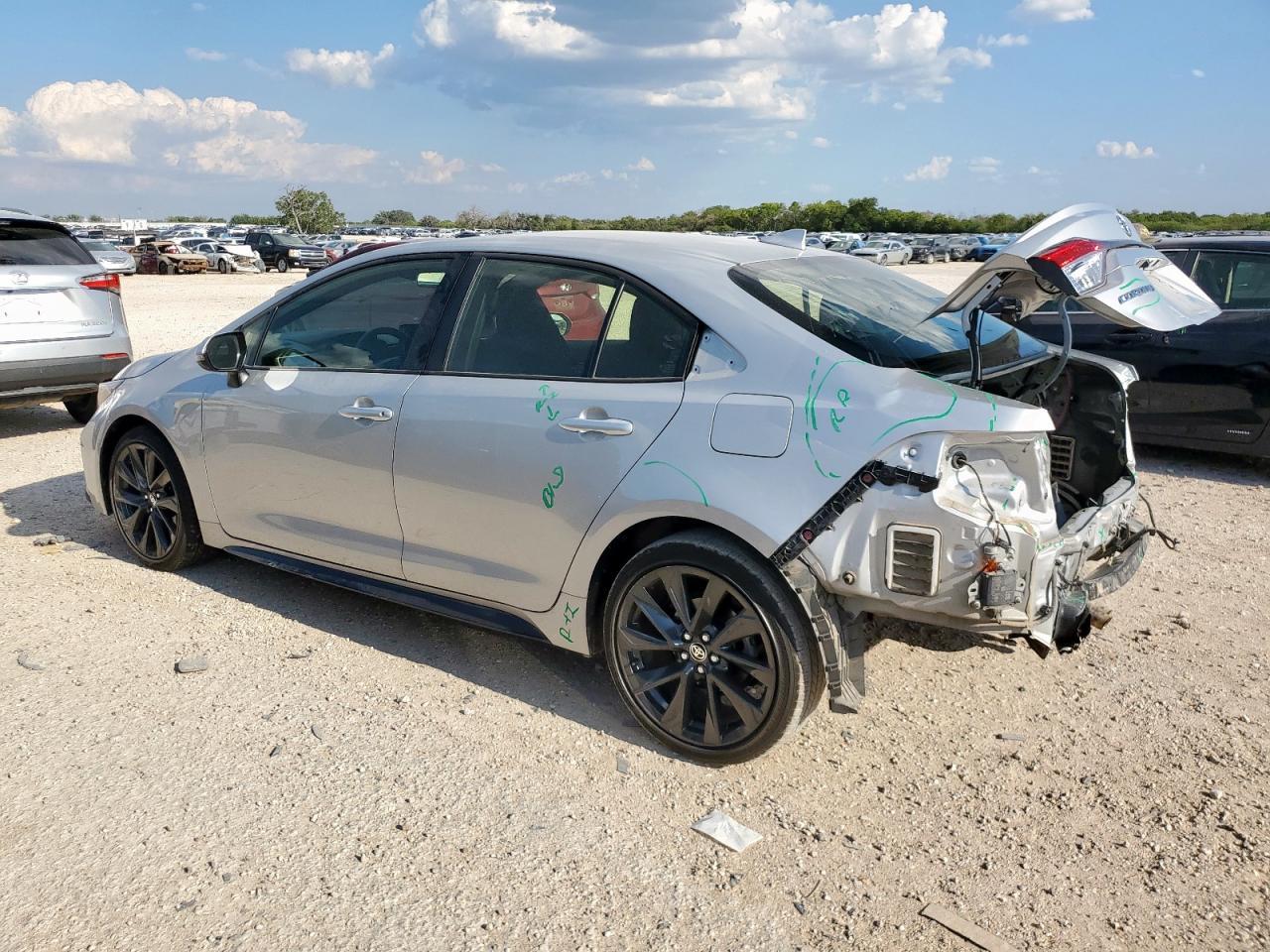 2024 TOYOTA COROLLA