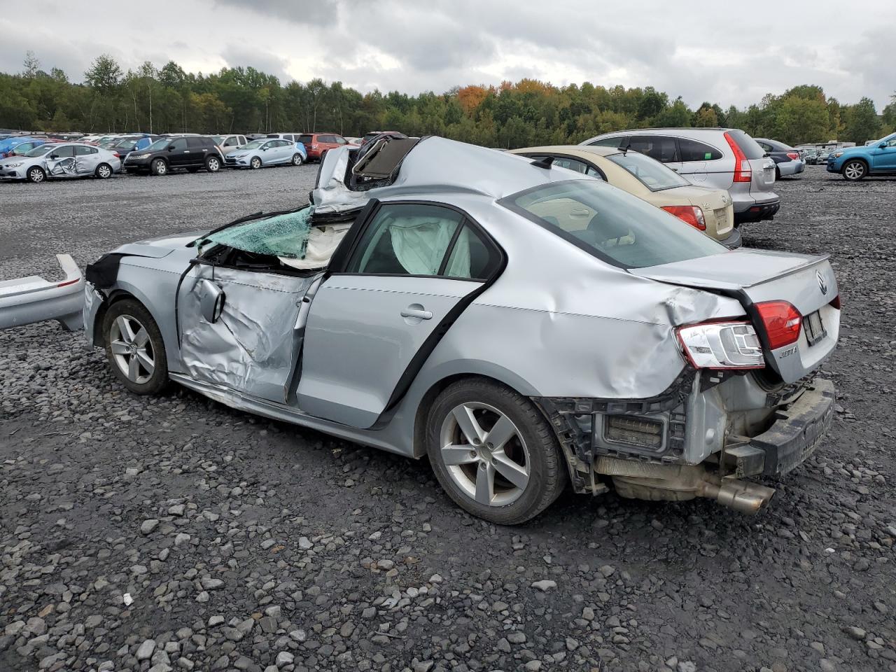 2011 VOLKSWAGEN JETTA