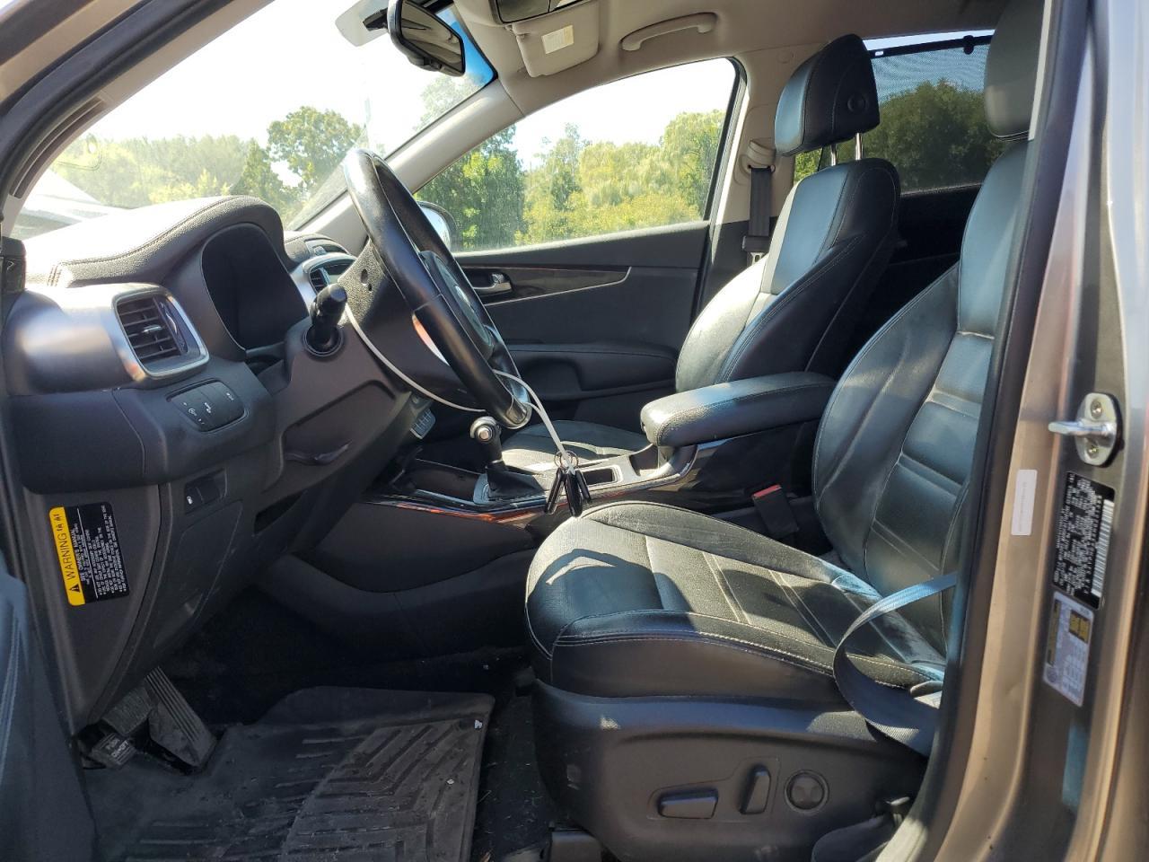 2017 KIA SORENTO