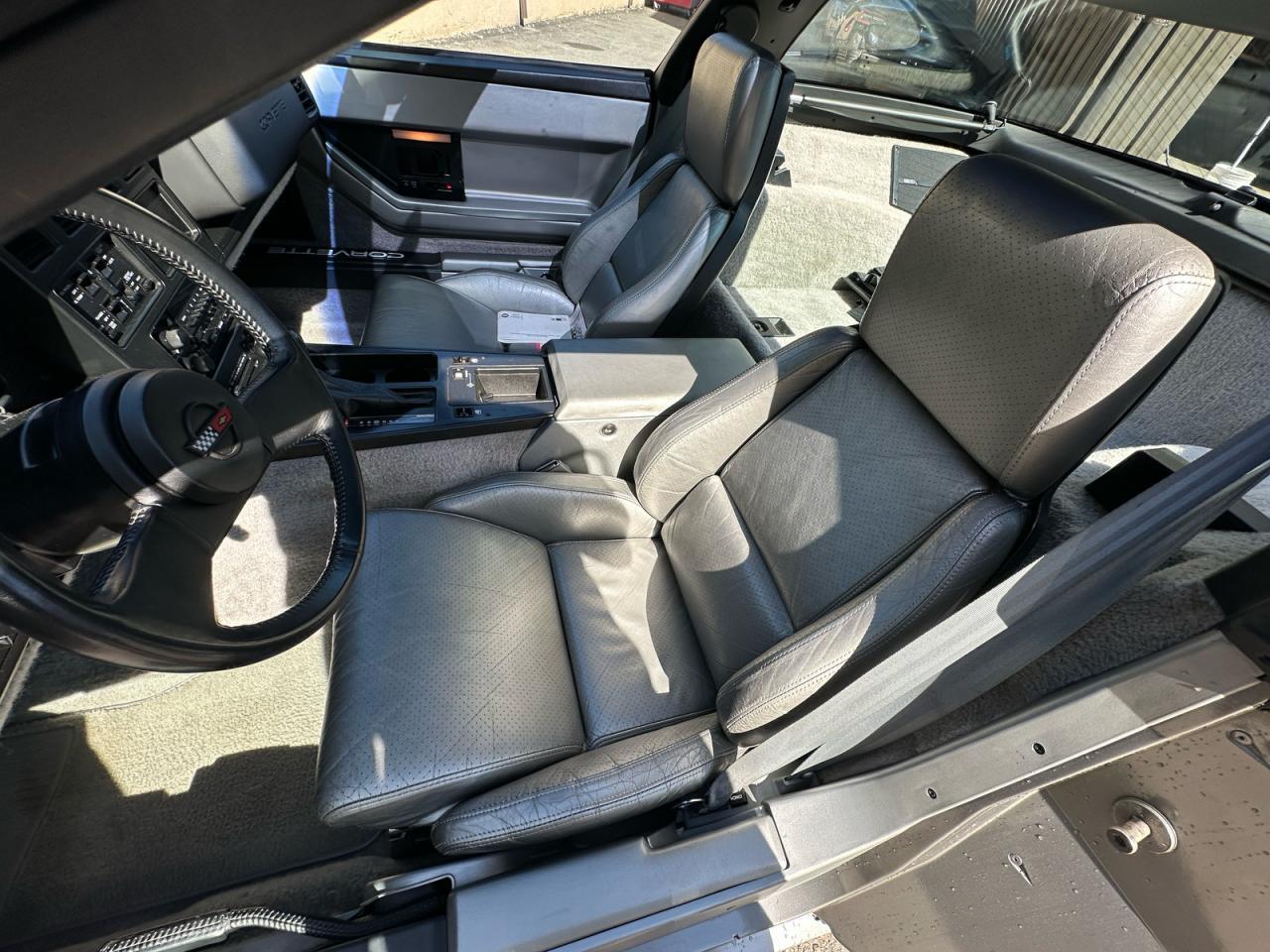 1984 CHEVROLET CORVETTE