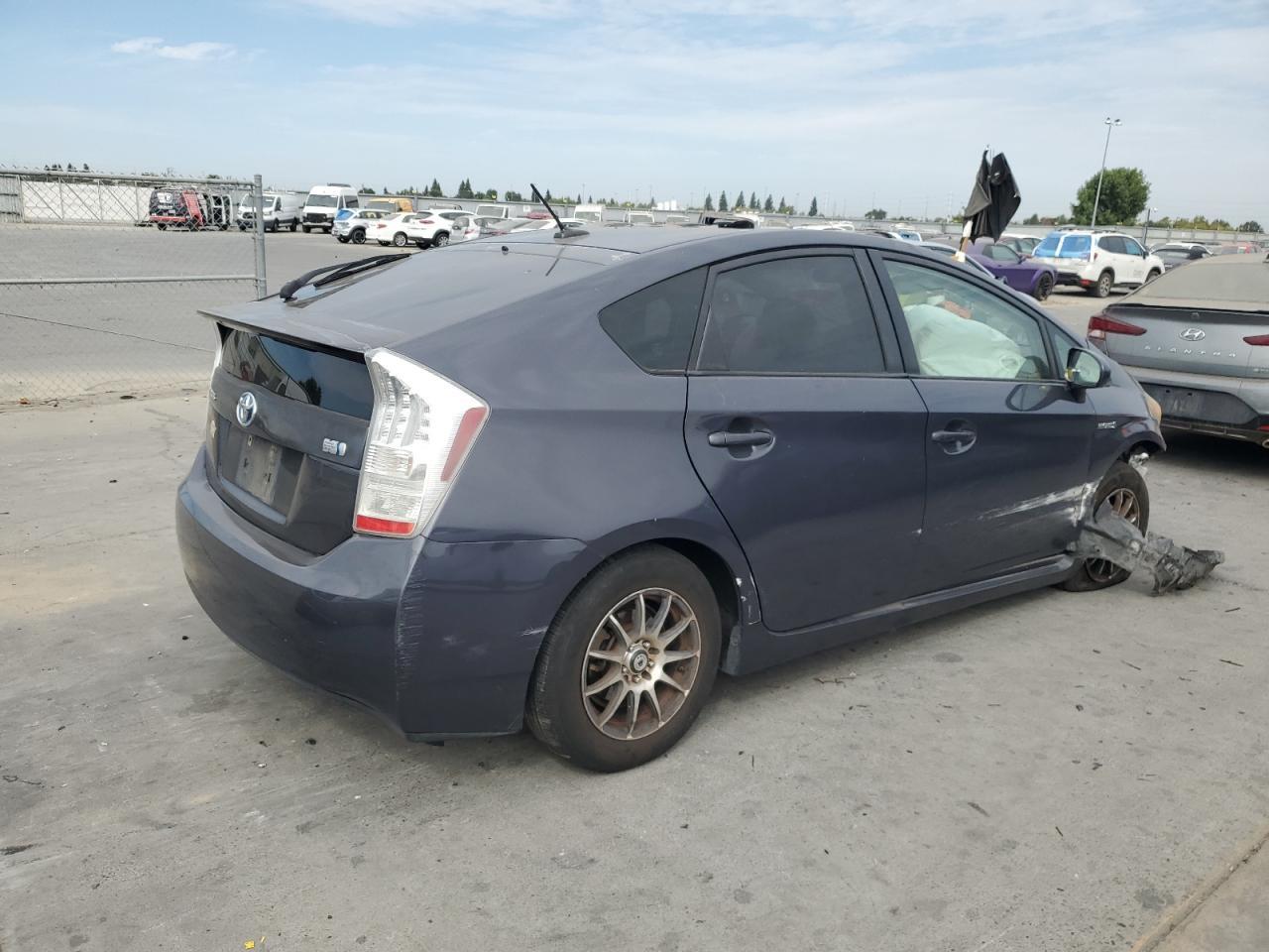 2011 TOYOTA PRIUS