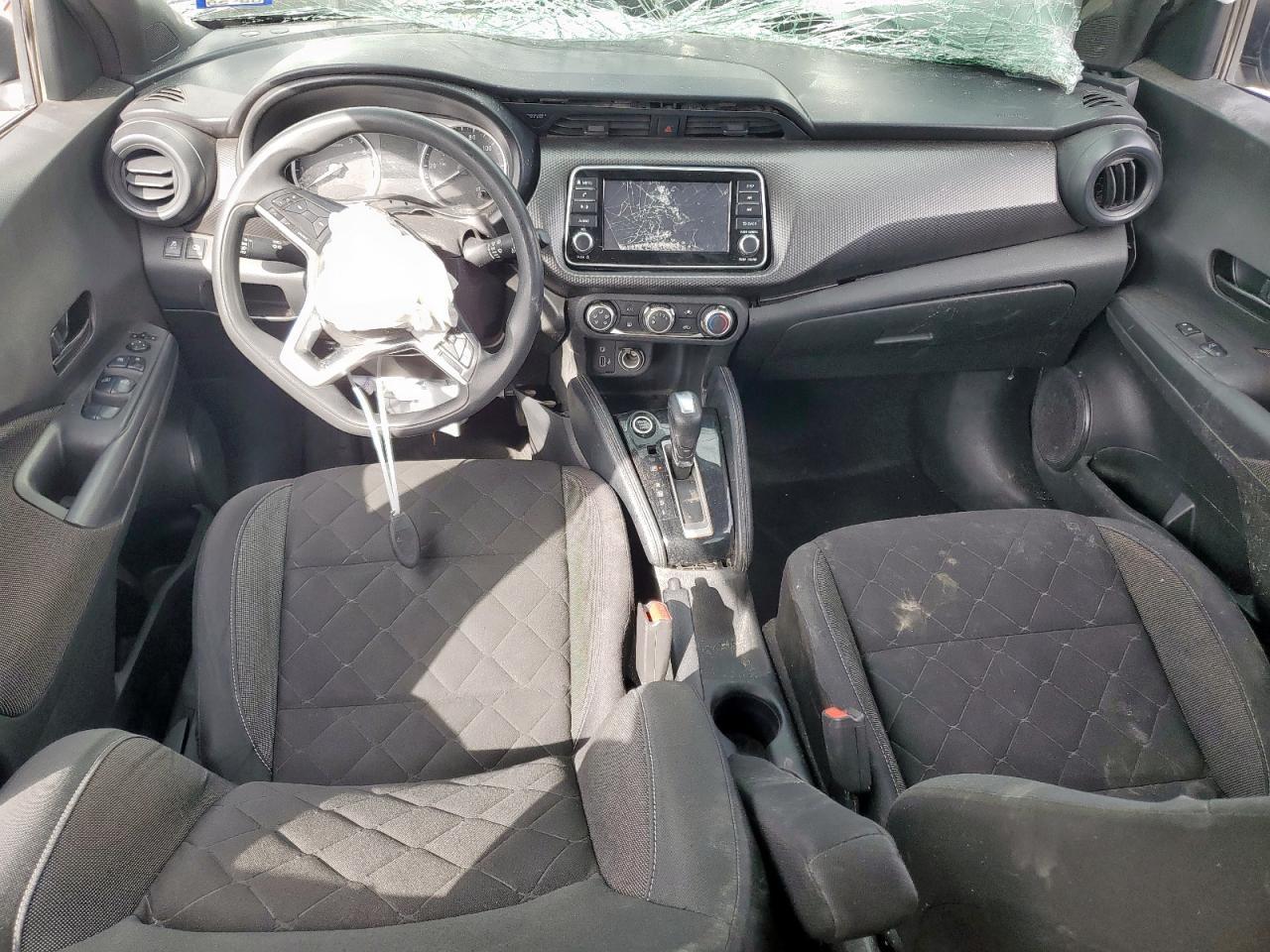 2019 NISSAN KICKS