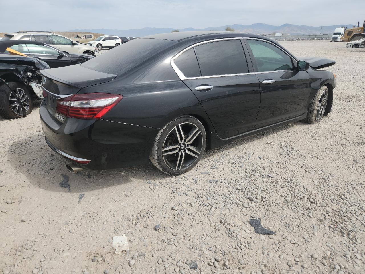 2017 HONDA ACCORD