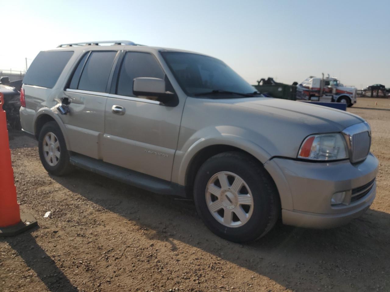 2005 LINCOLN Navigator