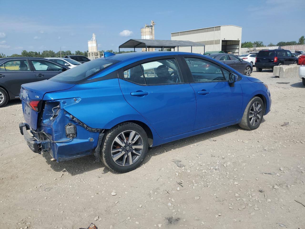 2020 NISSAN VERSA