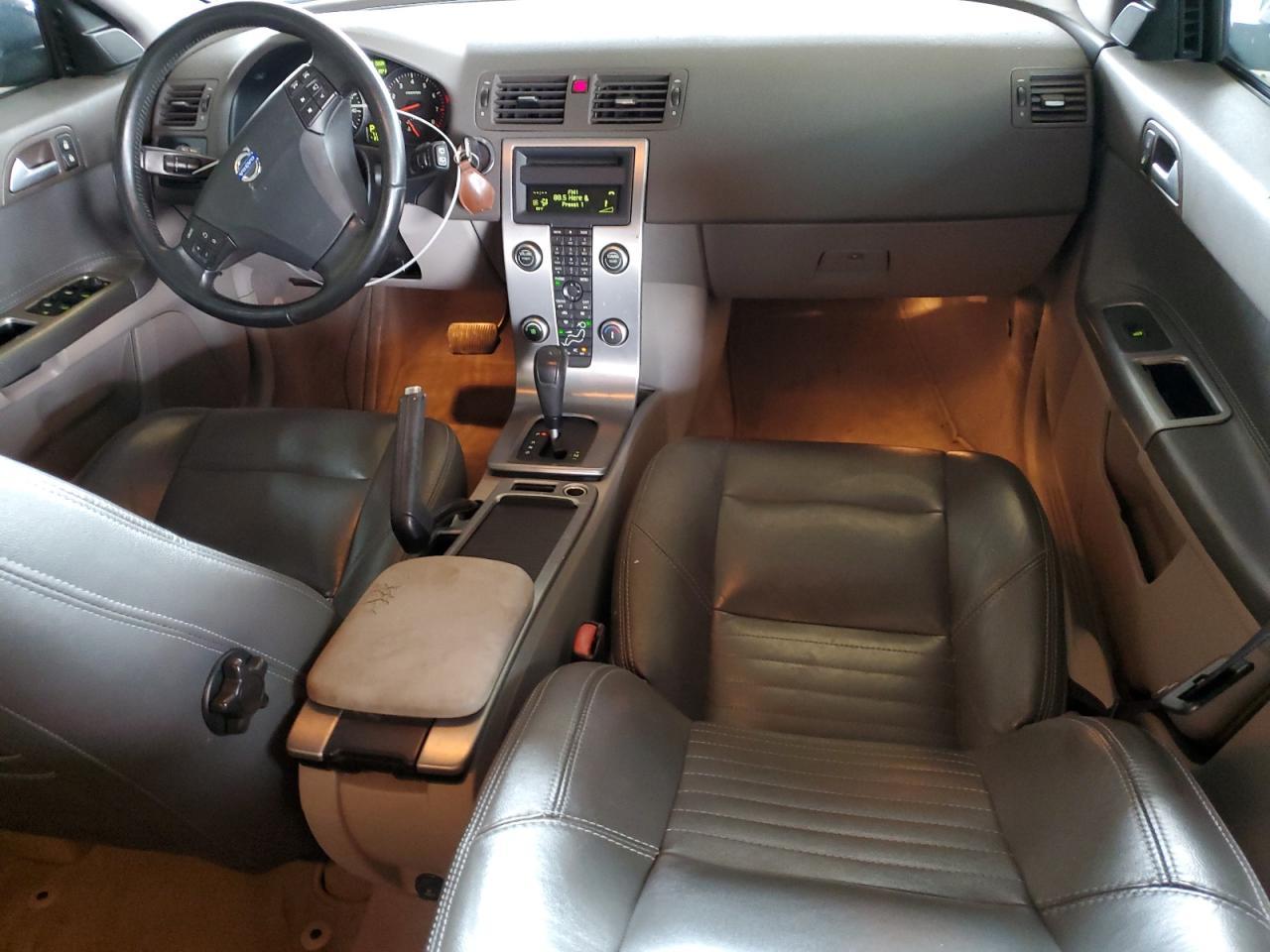 2009 VOLVO V50