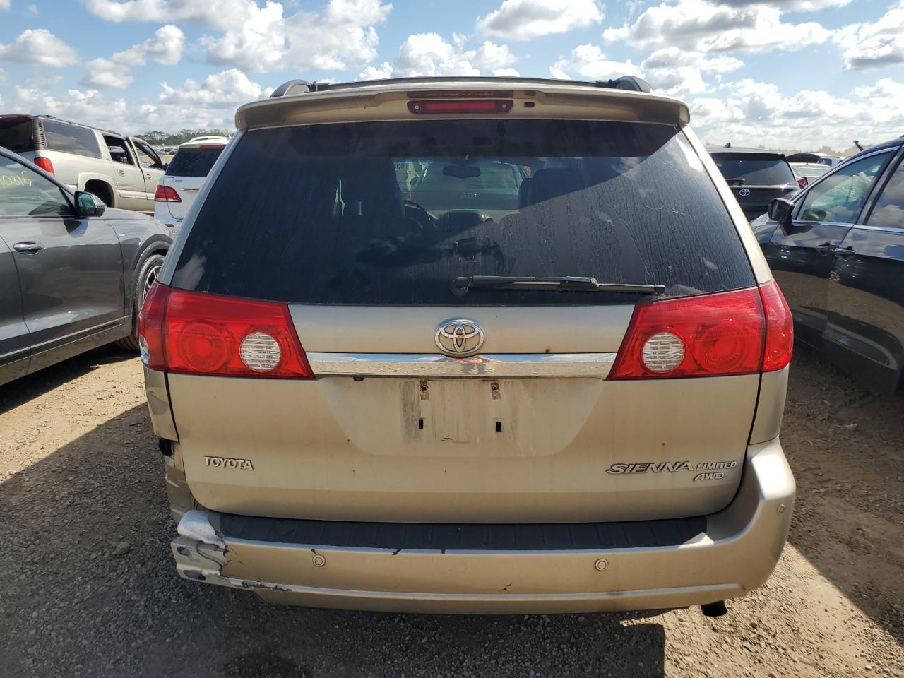2006 TOYOTA SIENNA
