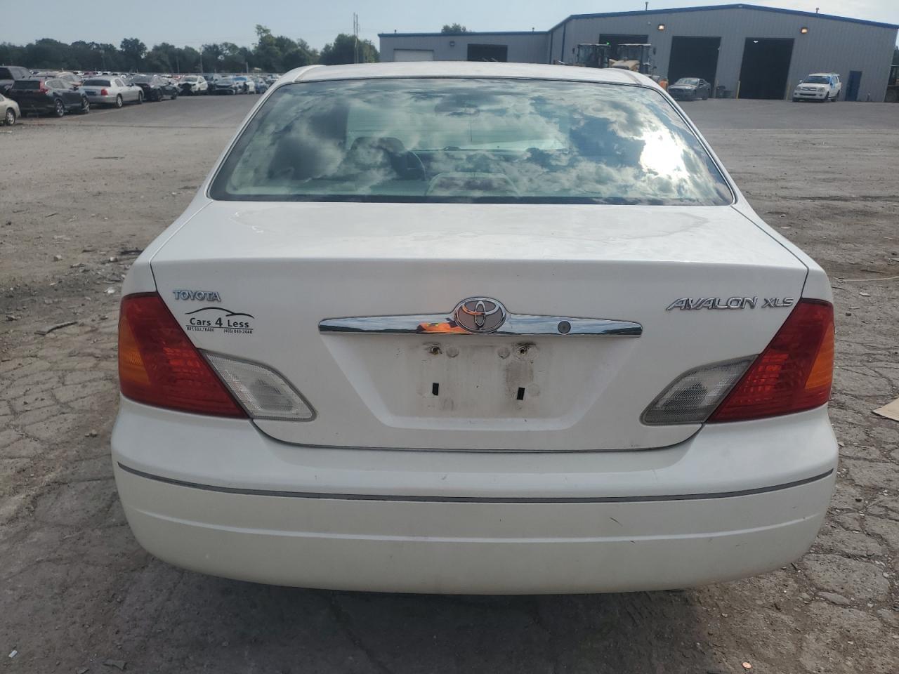 2001 TOYOTA Avalon