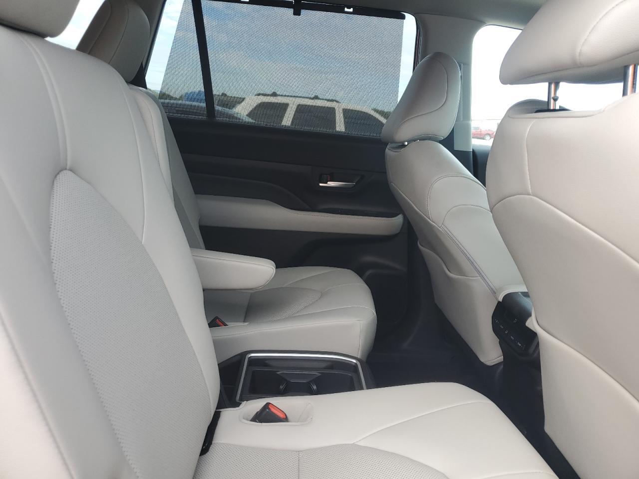 2025 TOYOTA HIGHLANDER