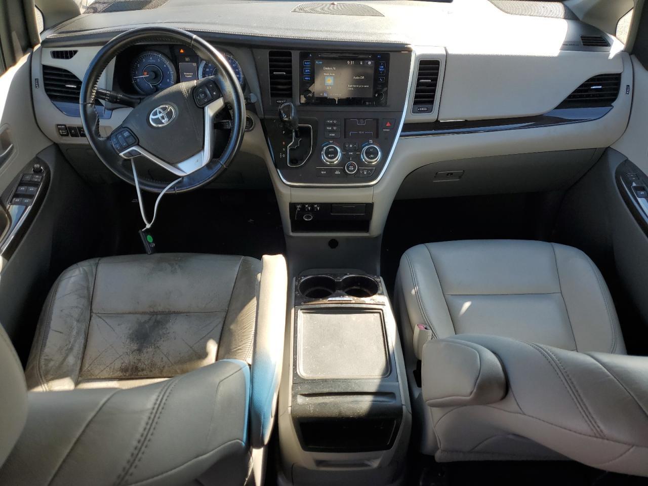 2015 TOYOTA SIENNA