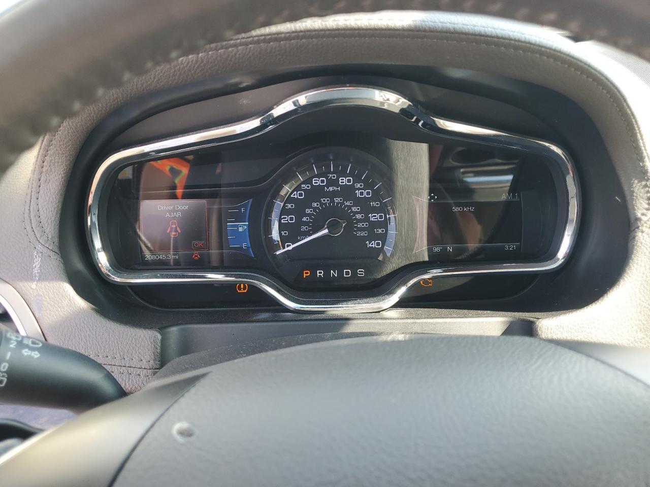 2019 LINCOLN MKT