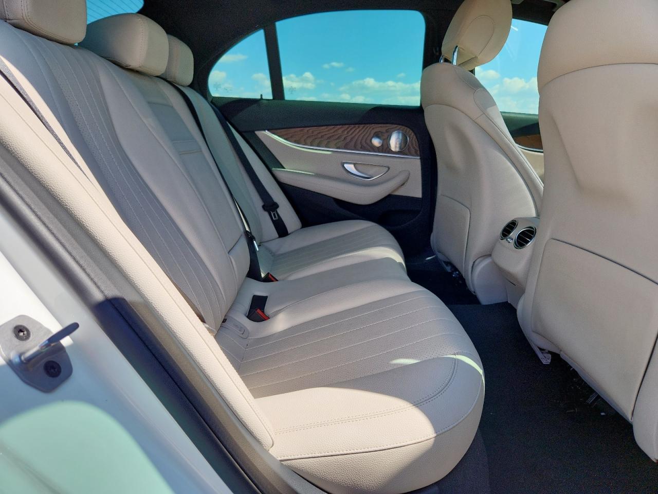 2022 MERCEDES-BENZ E-Class