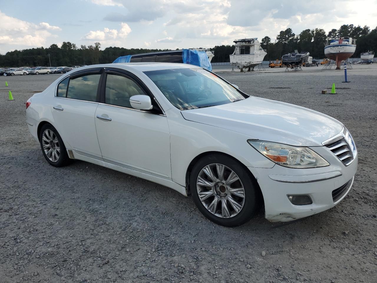 2010 HYUNDAI GENESIS