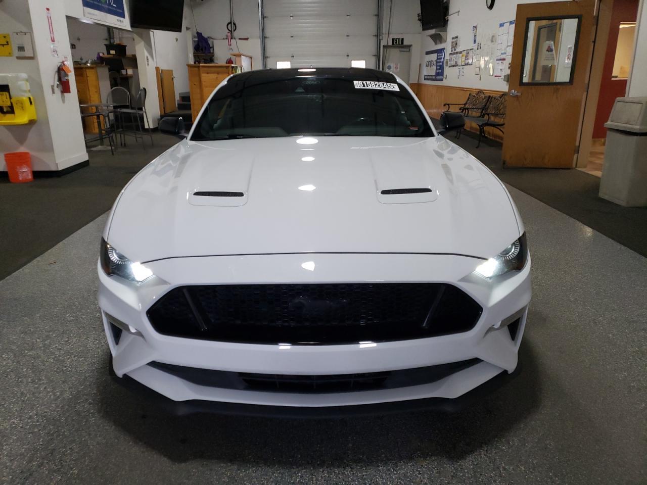 2022 FORD MUSTANG