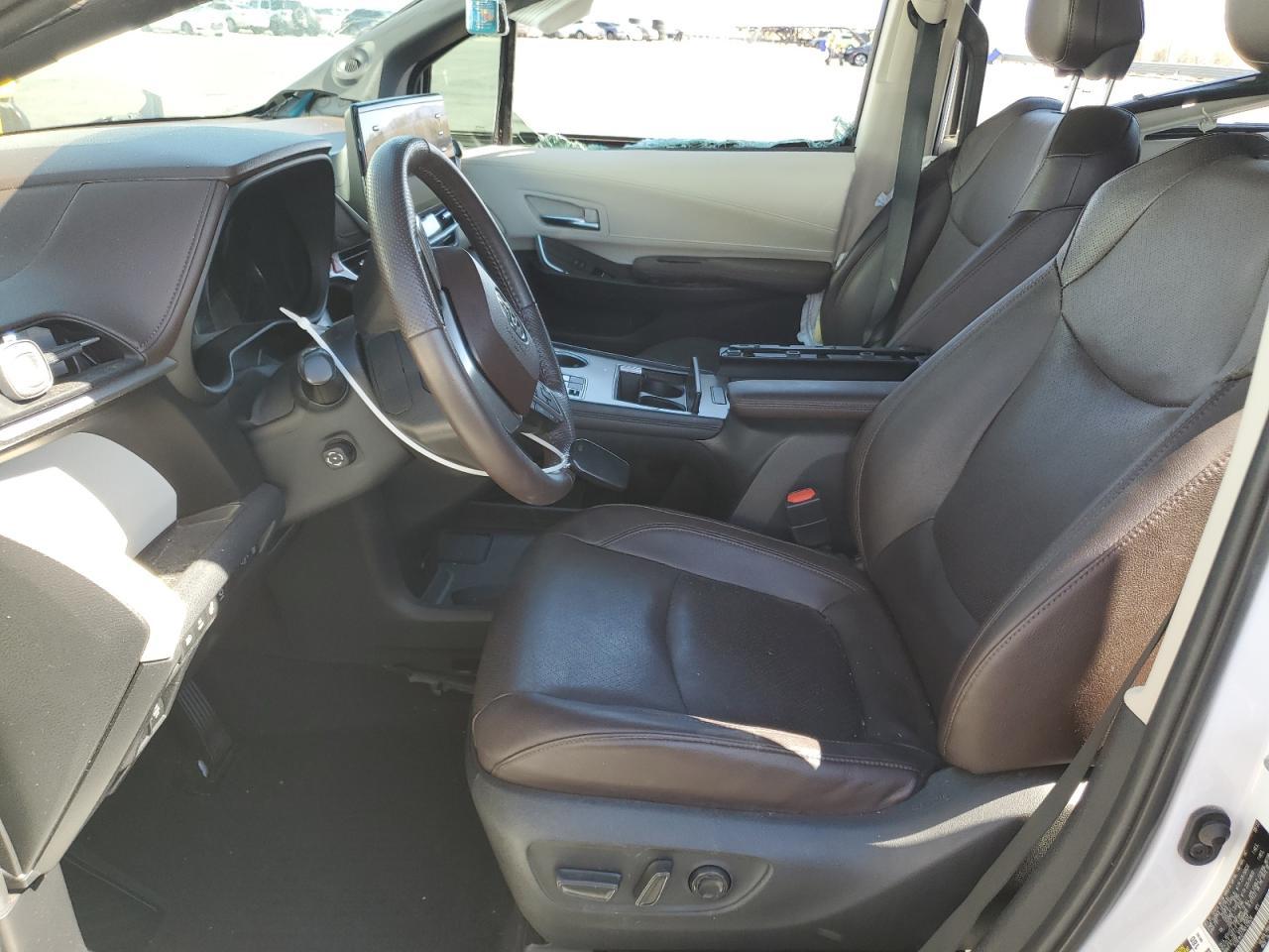2022 TOYOTA SIENNA