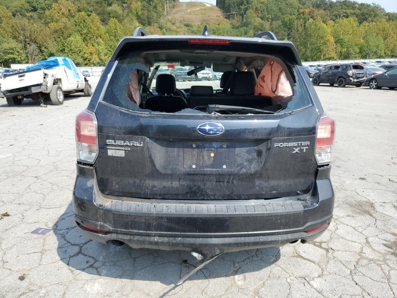 2018 SUBARU FORESTER