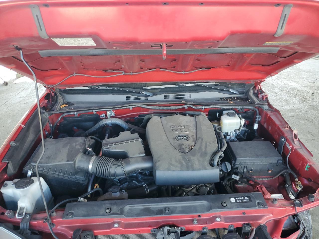 2017 TOYOTA TACOMA