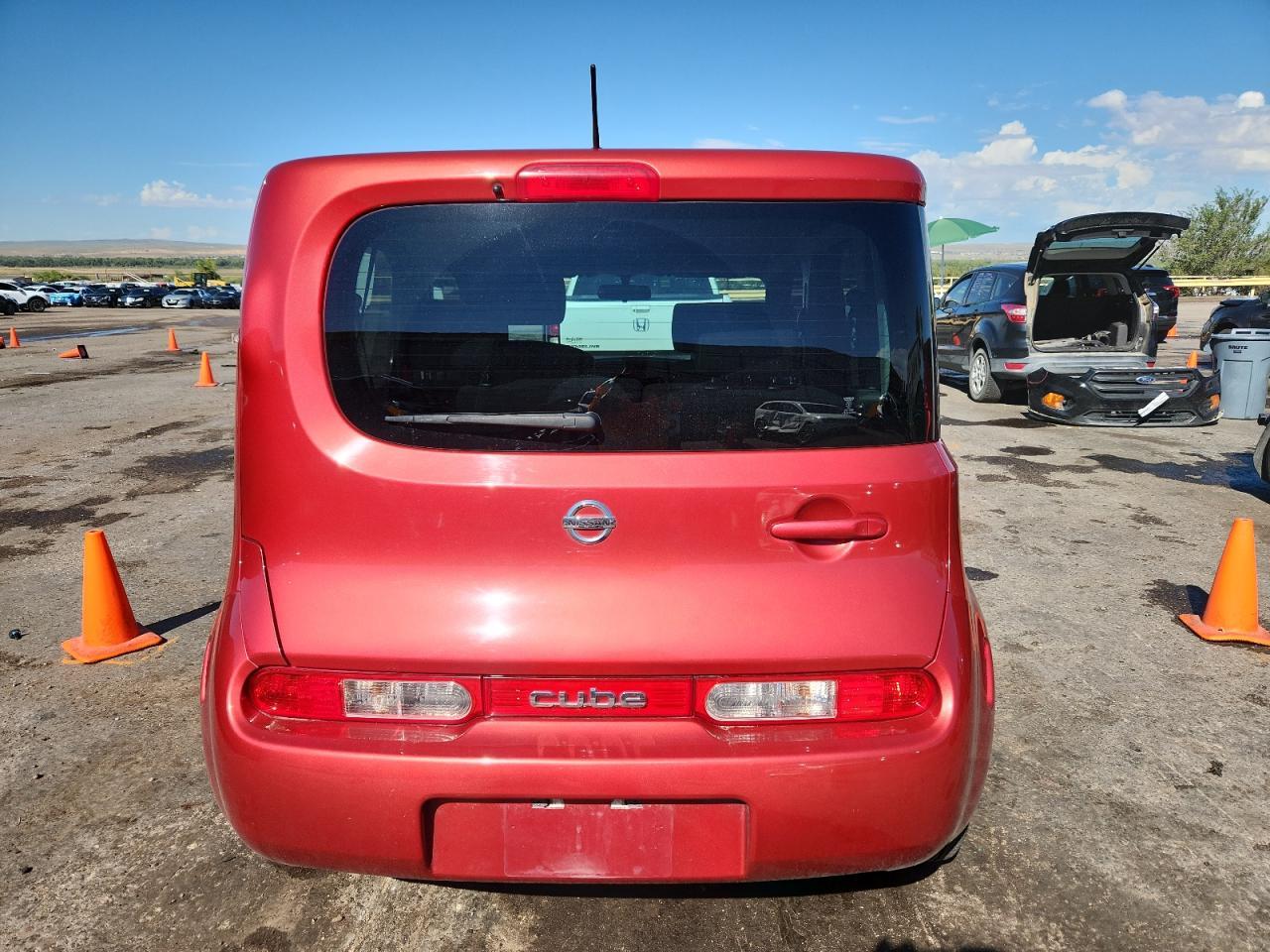 2011 NISSAN CUBE