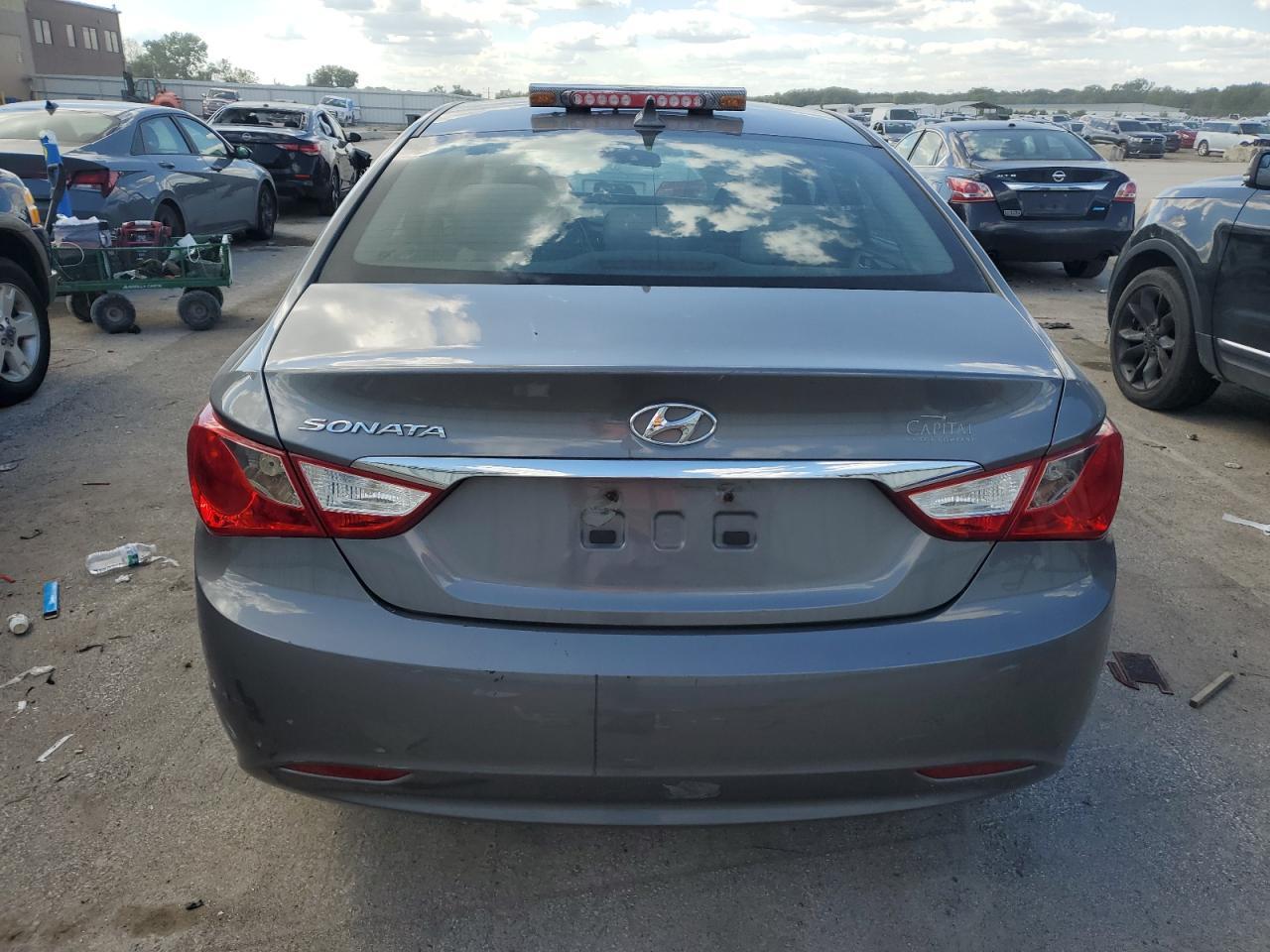 2011 HYUNDAI SONATA