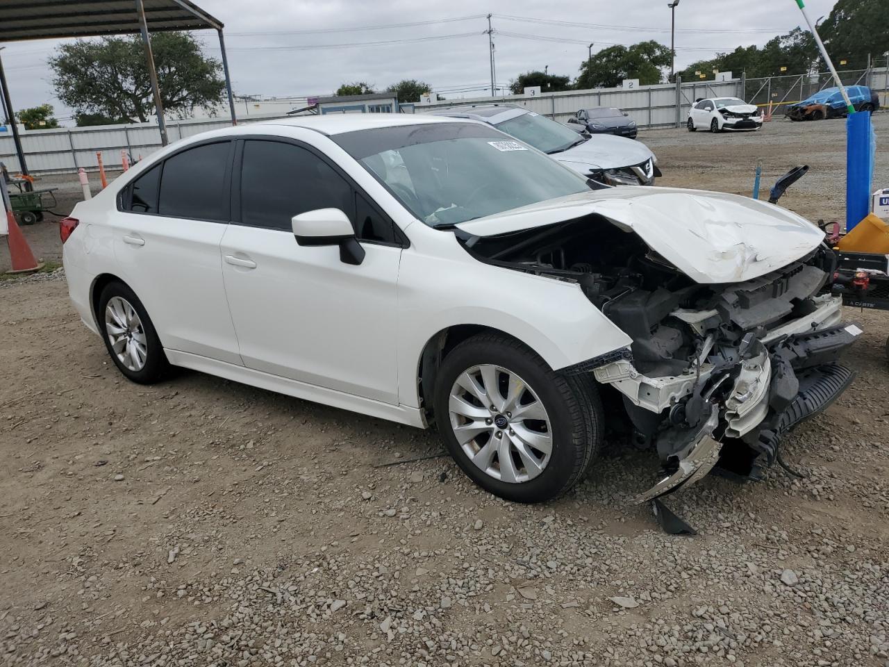 2017 SUBARU Legacy