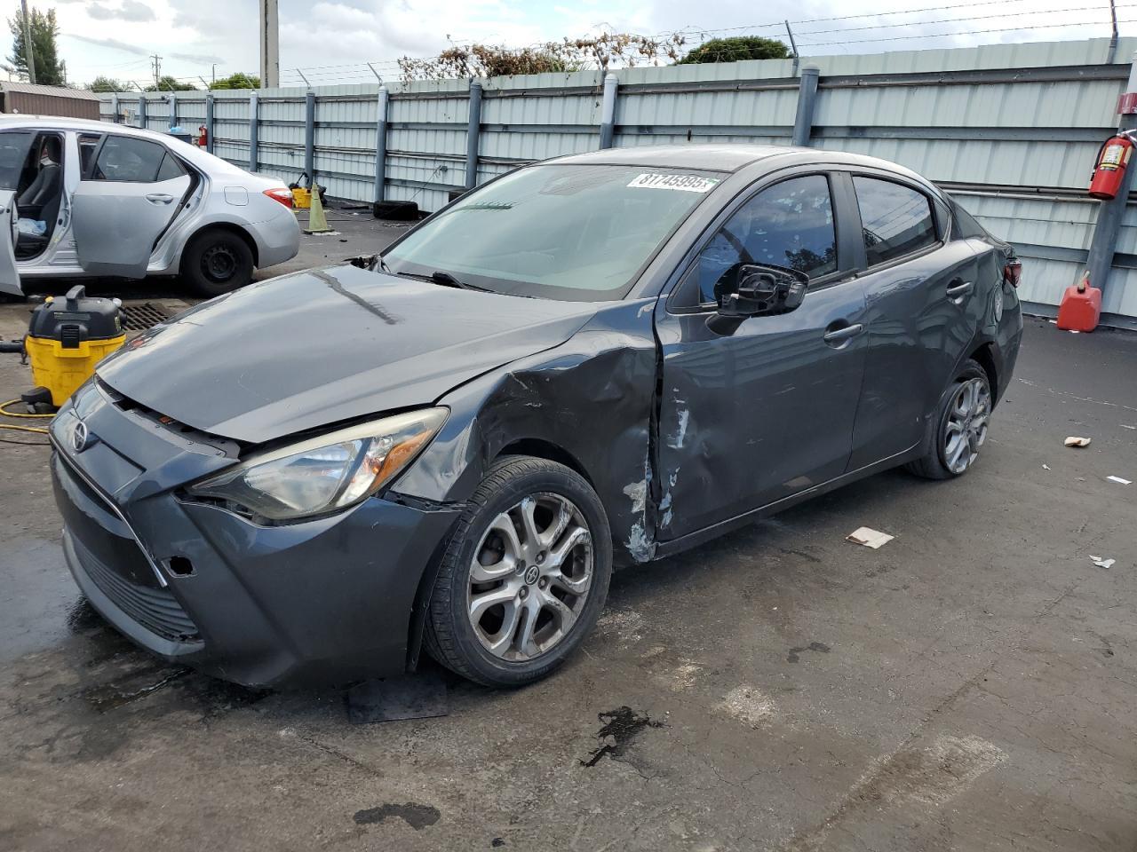 2016 TOYOTA SCION
