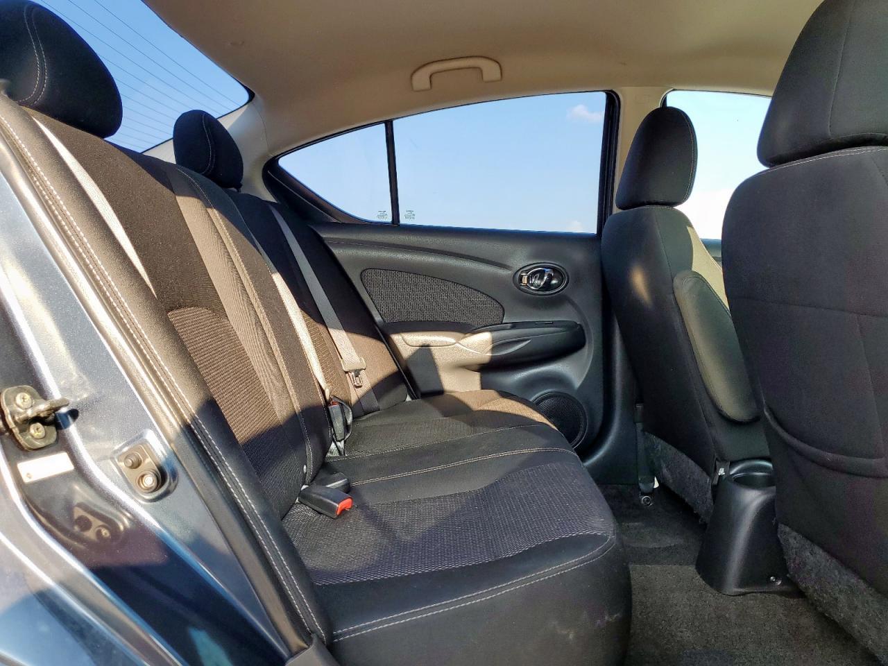 2015 NISSAN VERSA