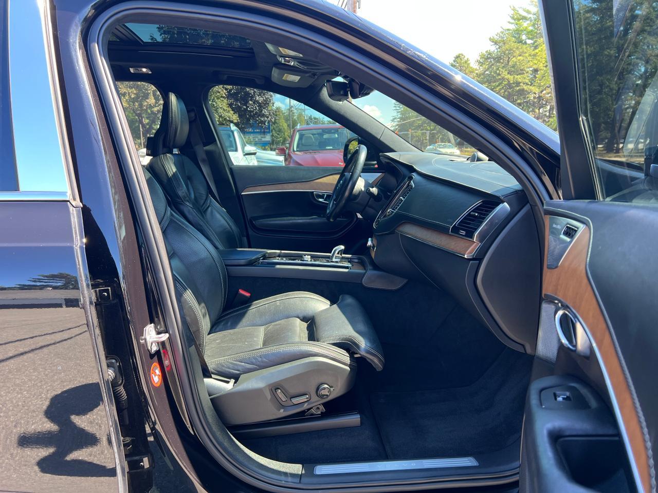2017 VOLVO XC90