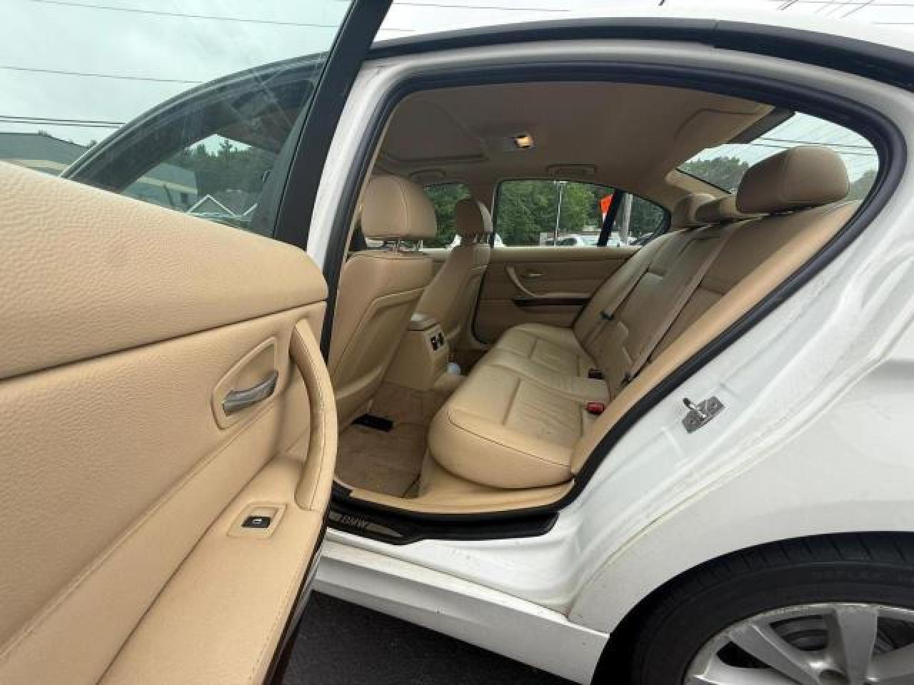 2011 BMW 3 SERIES