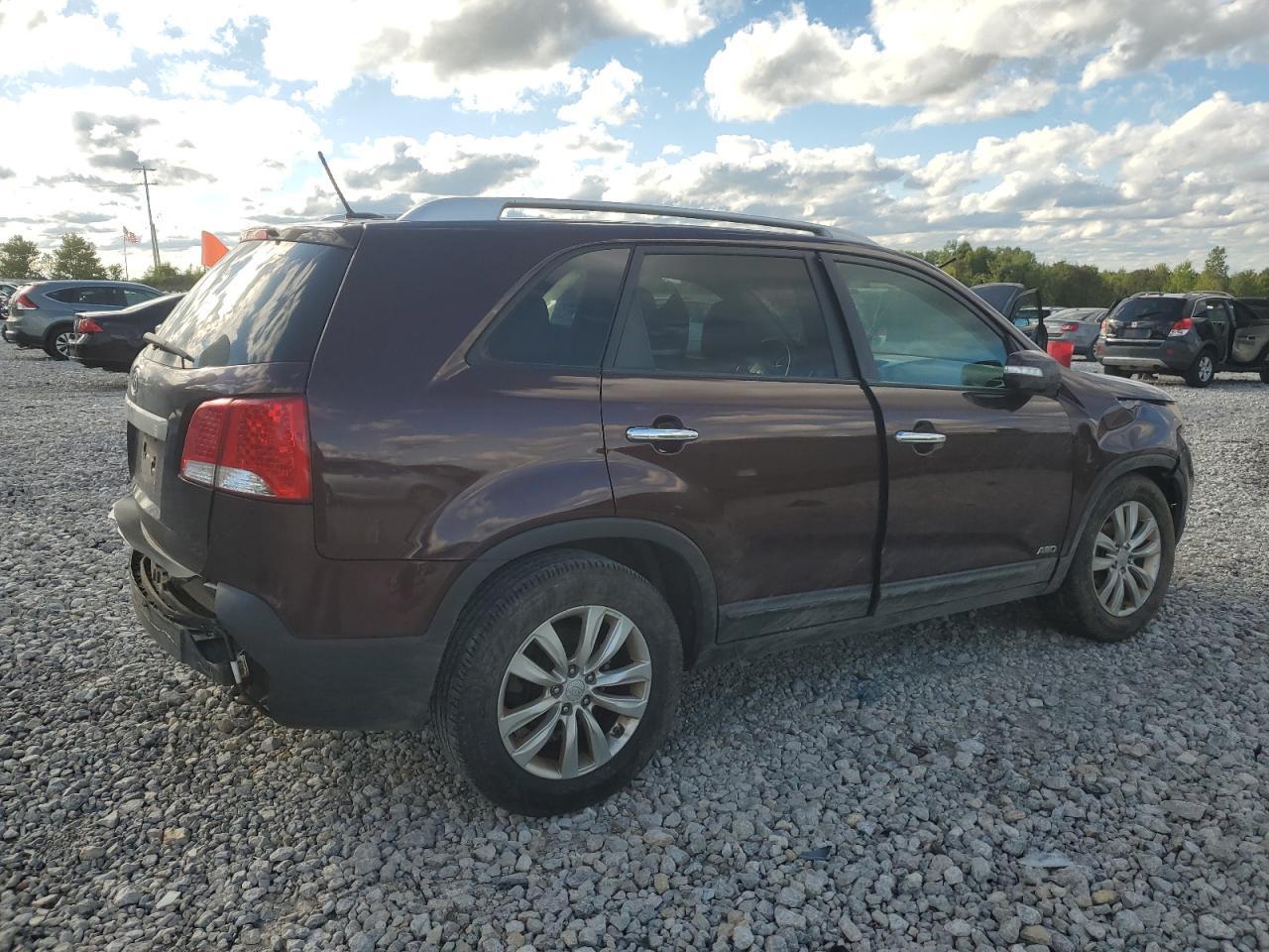 2011 KIA SORENTO
