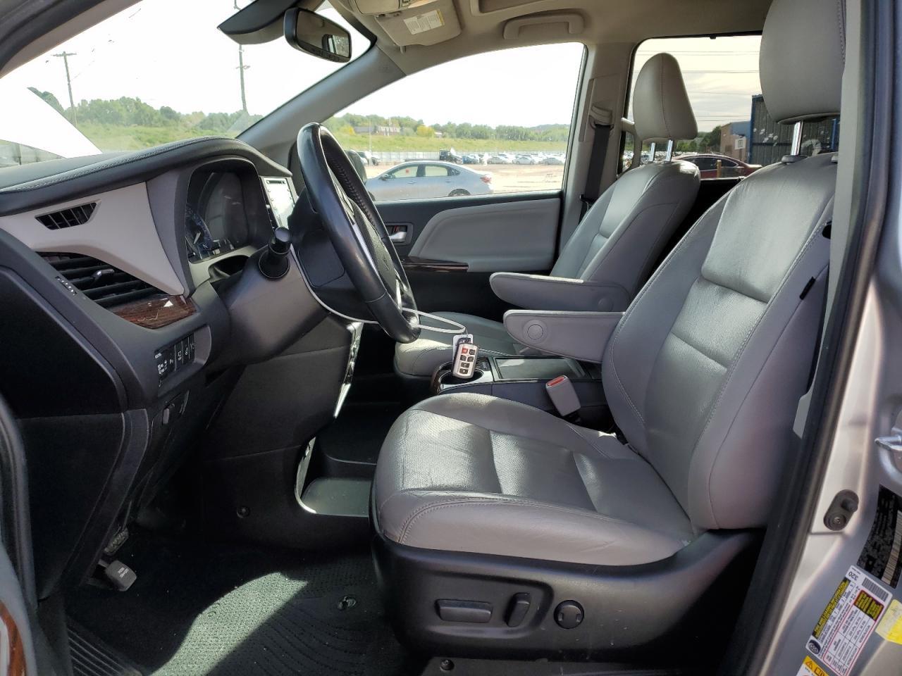 2019 TOYOTA SIENNA