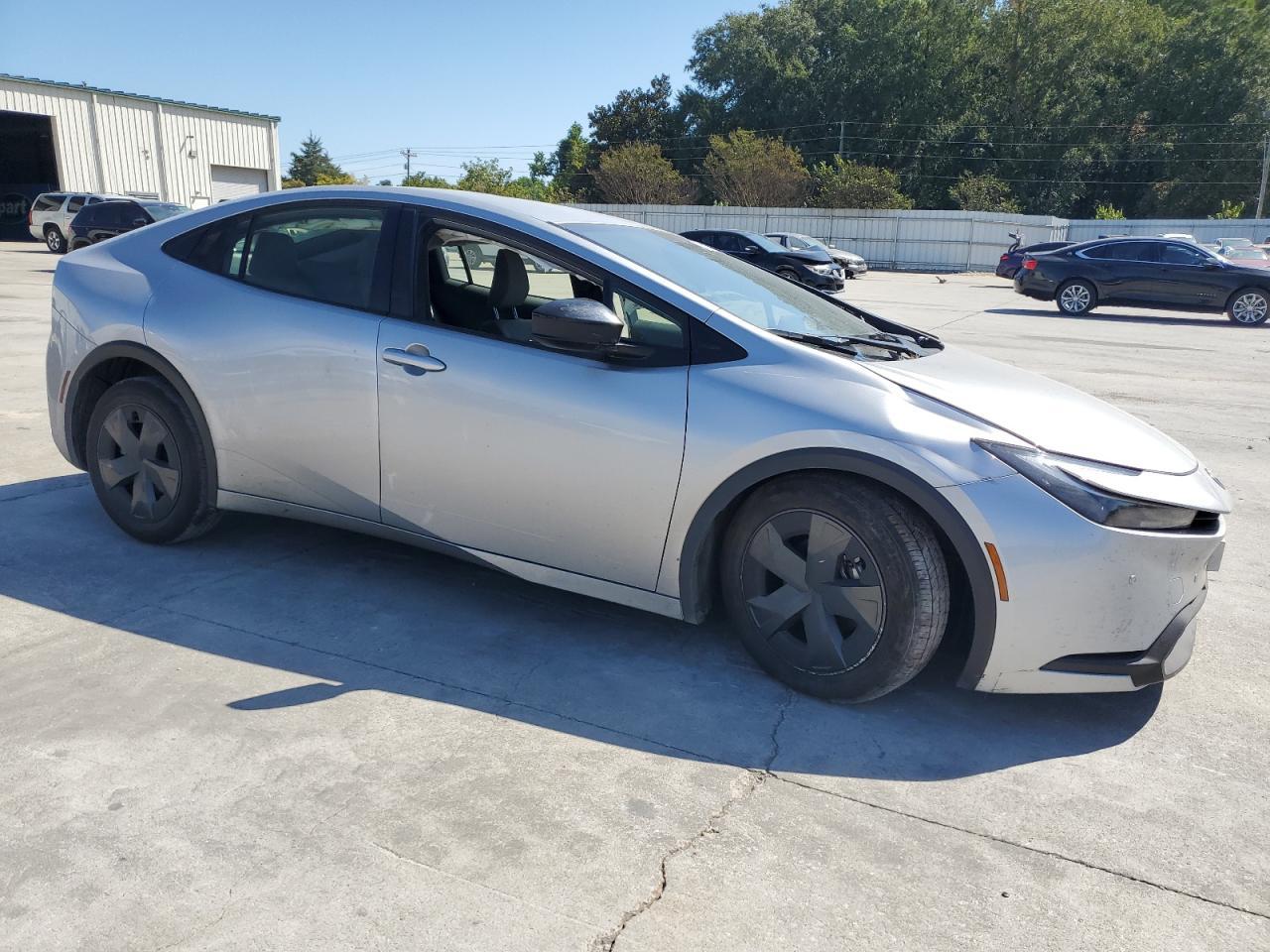 2024 TOYOTA PRIUS