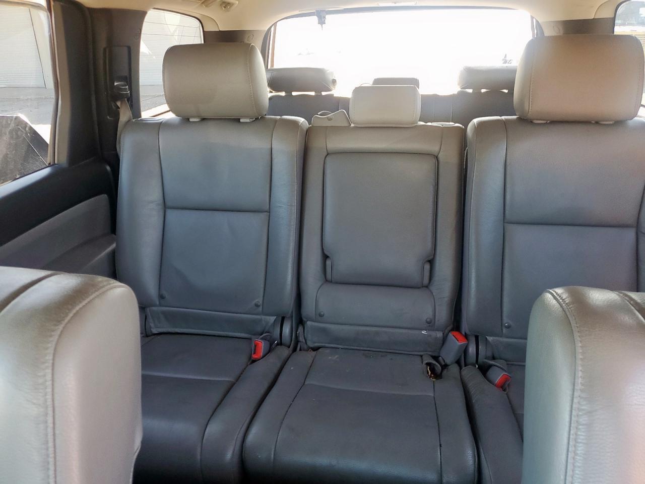 2015 TOYOTA Sequoia
