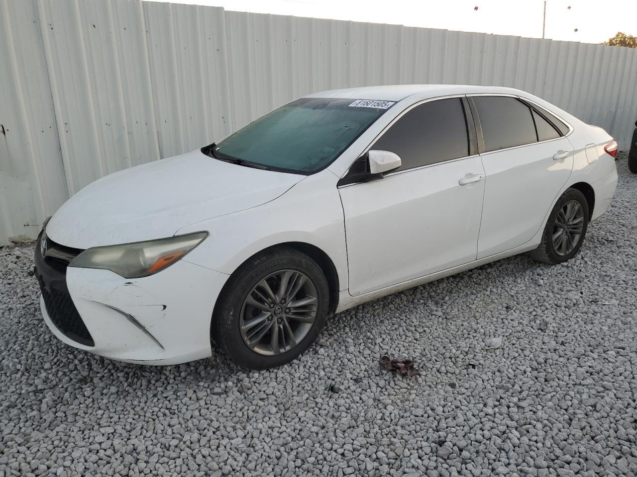 2016 TOYOTA CAMRY