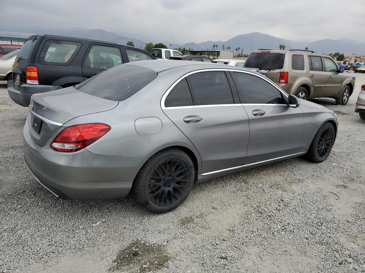 2016 MERCEDES-BENZ C-CLASS