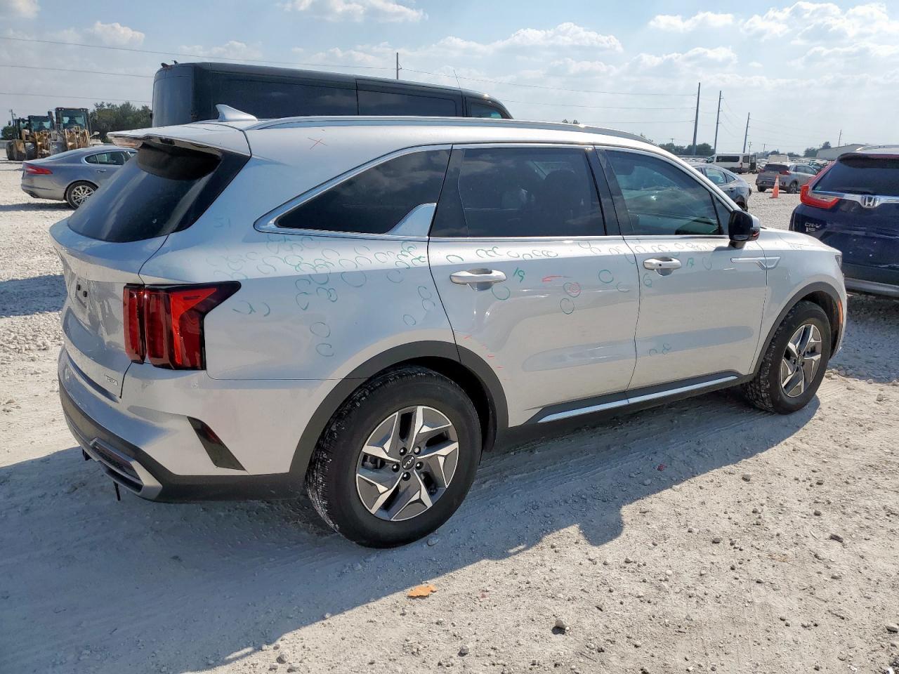 2023 KIA SORENTO