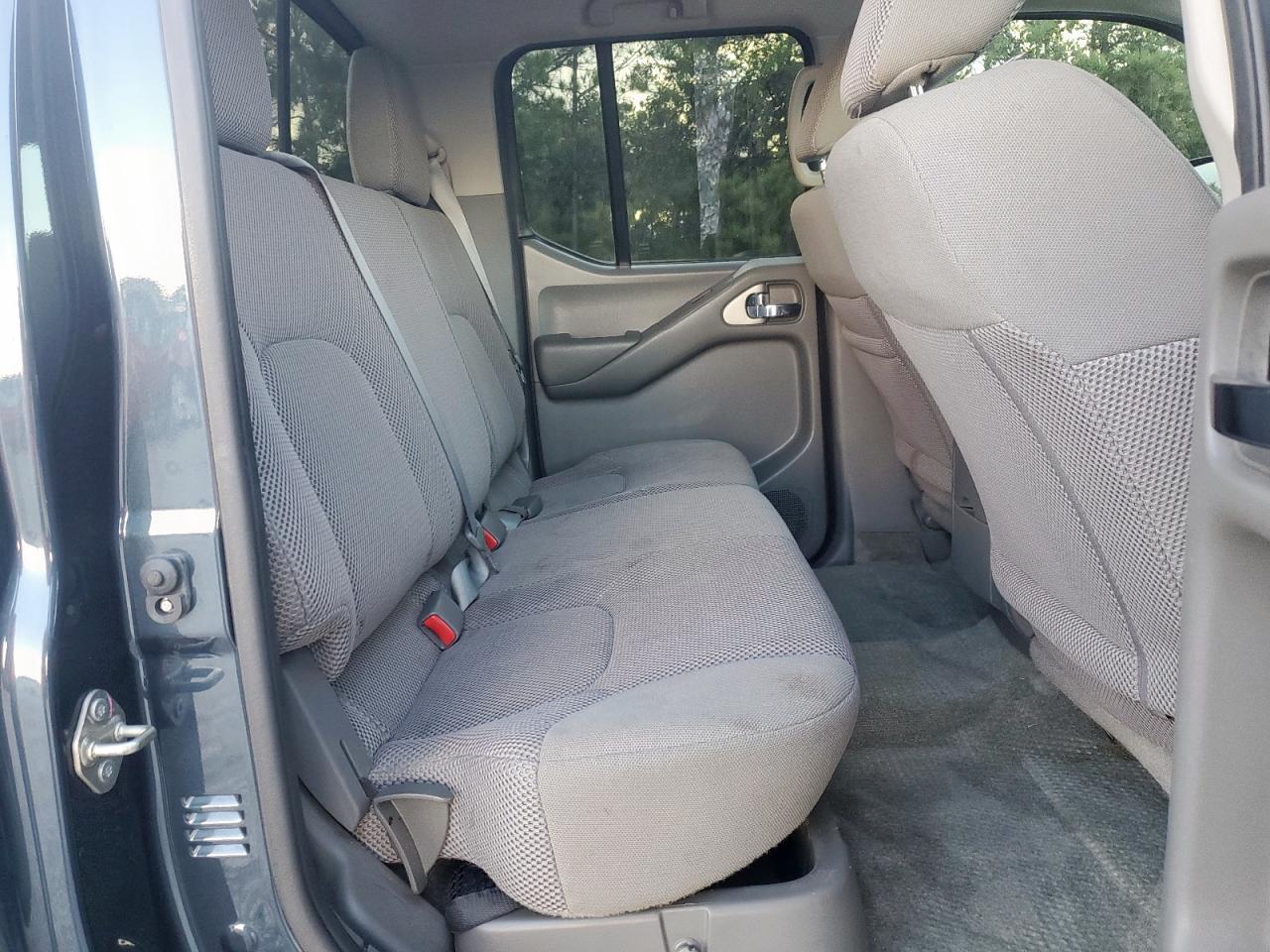 2017 NISSAN Frontier