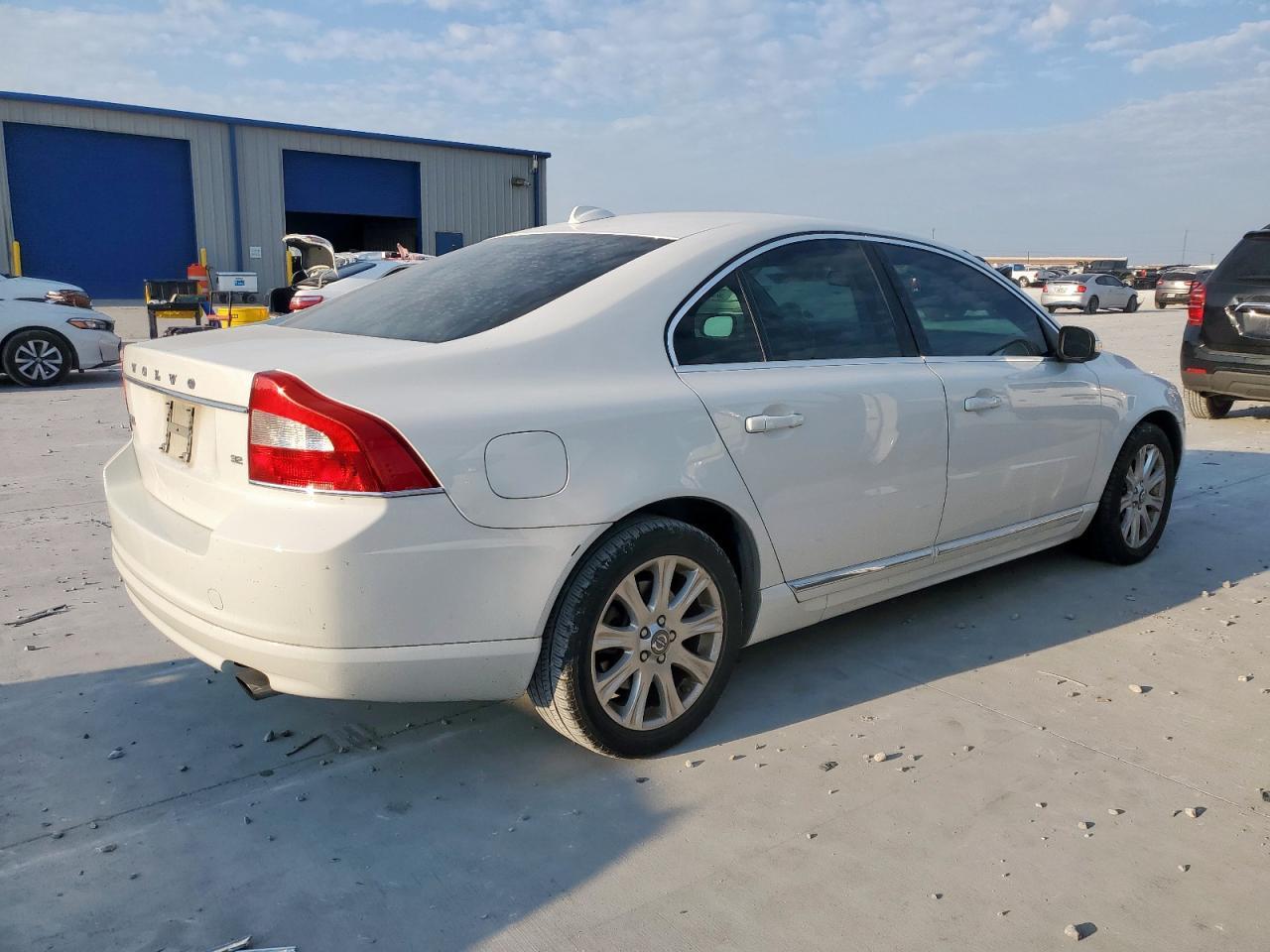2010 VOLVO S80