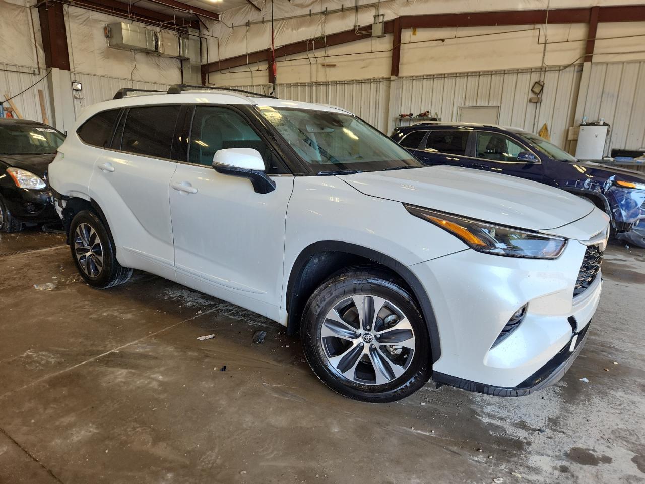 2022 TOYOTA HIGHLANDER