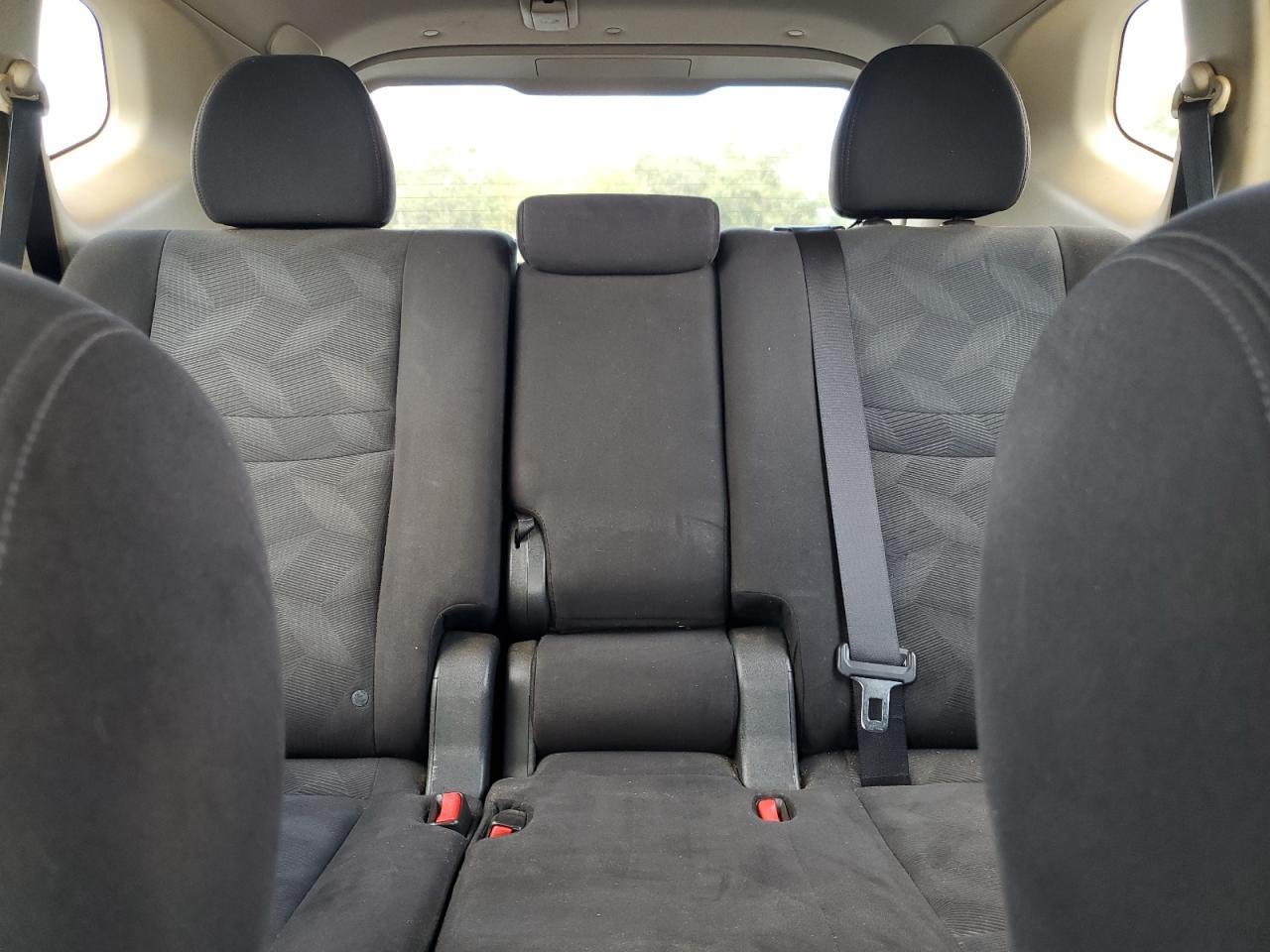 2015 NISSAN ROGUE