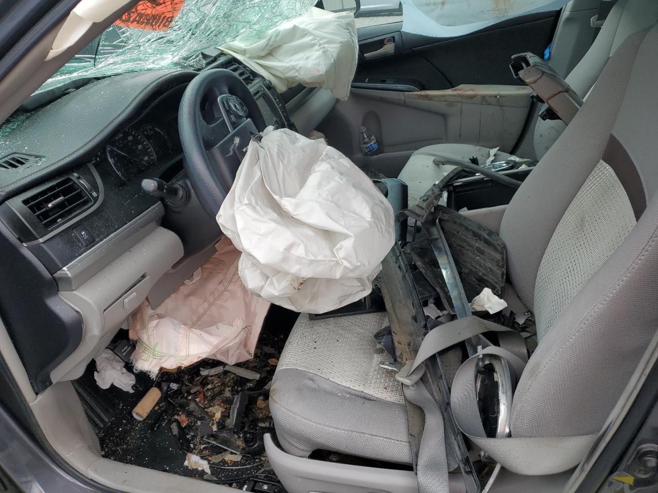 2014 TOYOTA CAMRY