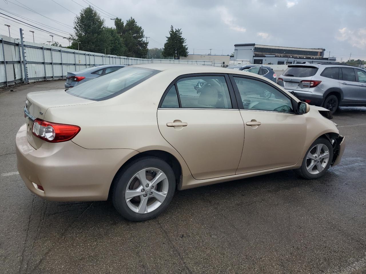 2013 TOYOTA COROLLA