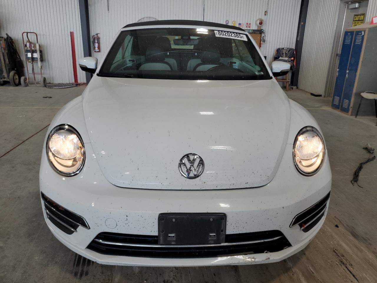 2018 VOLKSWAGEN Beetle