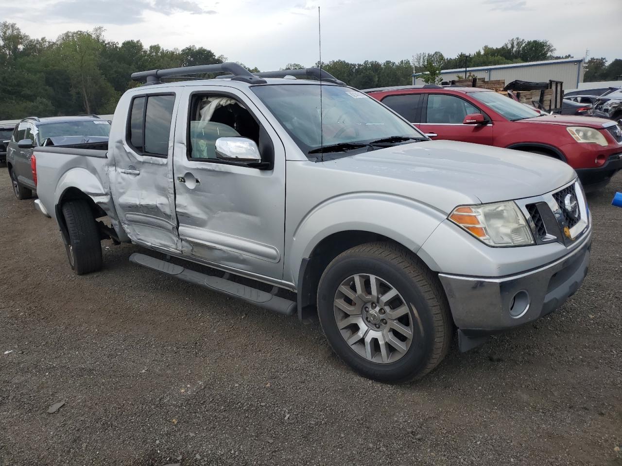 2011 NISSAN Frontier