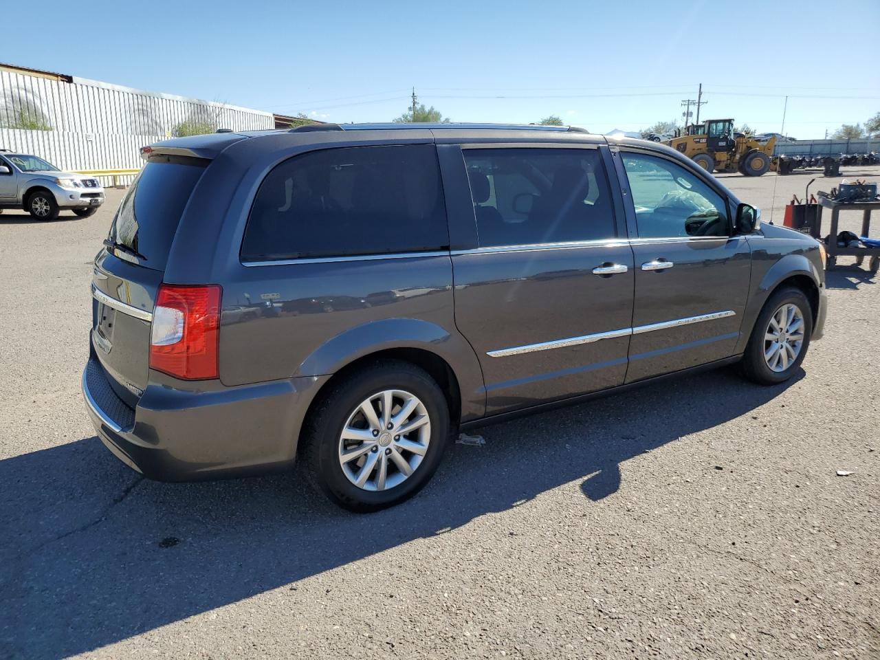 2016 CHRYSLER Town & Country