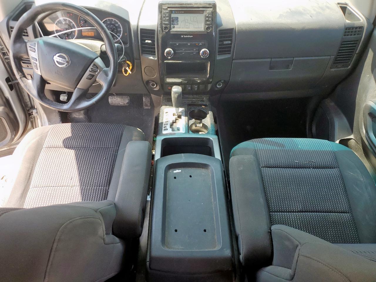 2015 NISSAN Titan