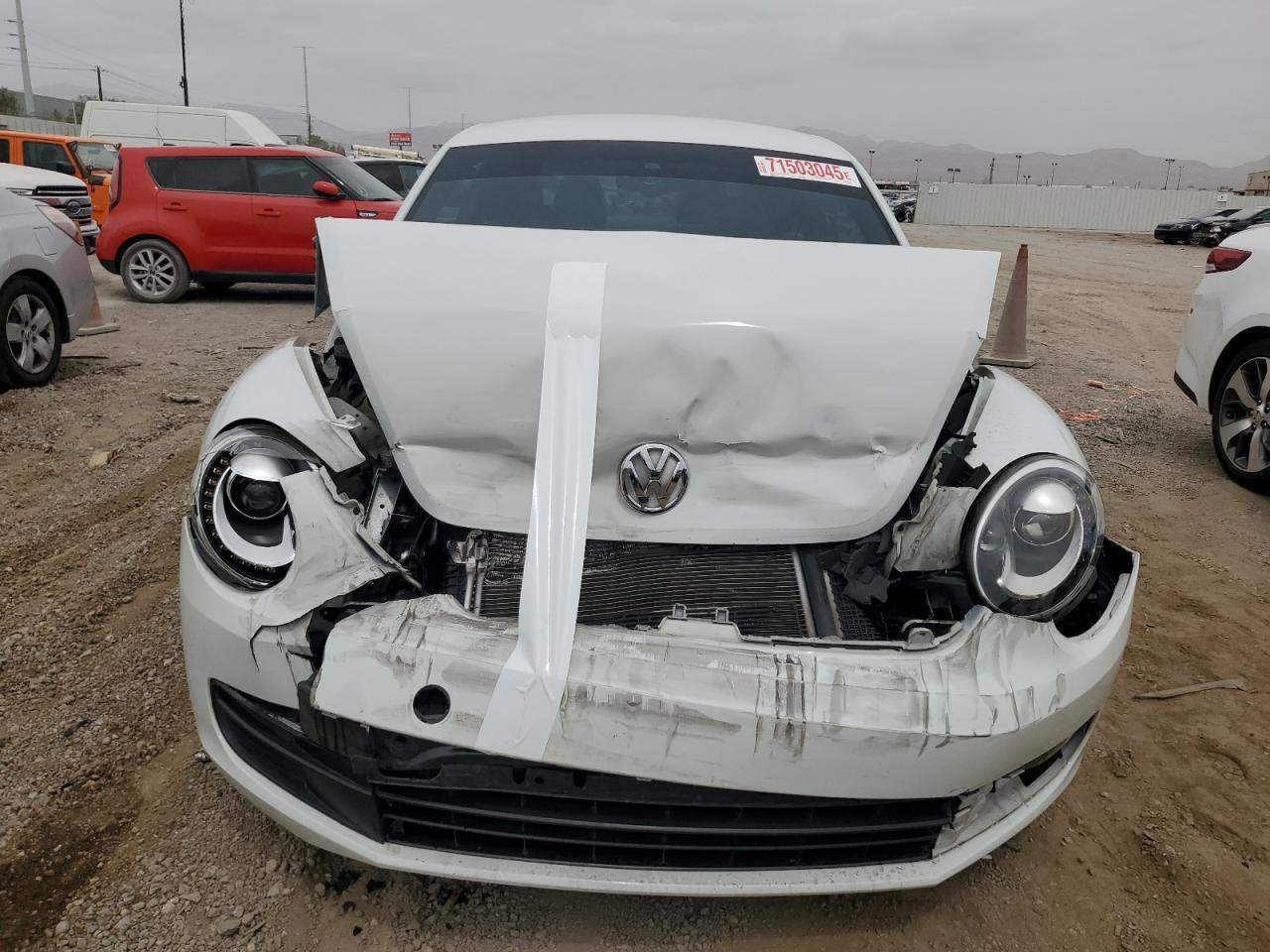 2016 VOLKSWAGEN Beetle