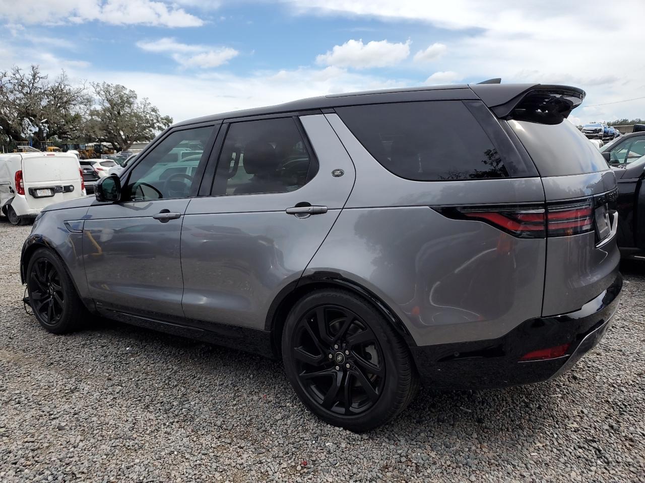 2021 LAND ROVER Discovery