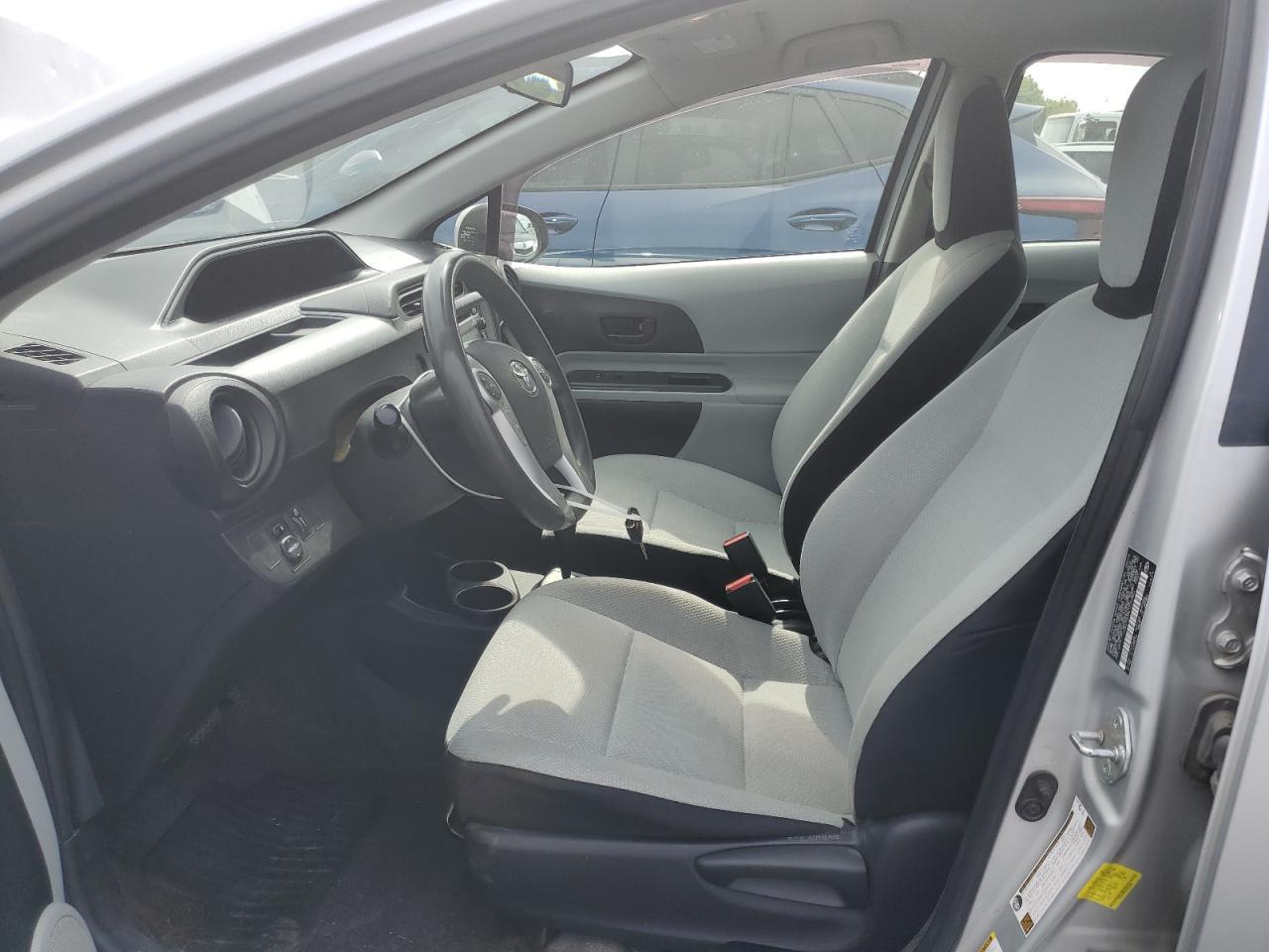 2014 TOYOTA Prius c