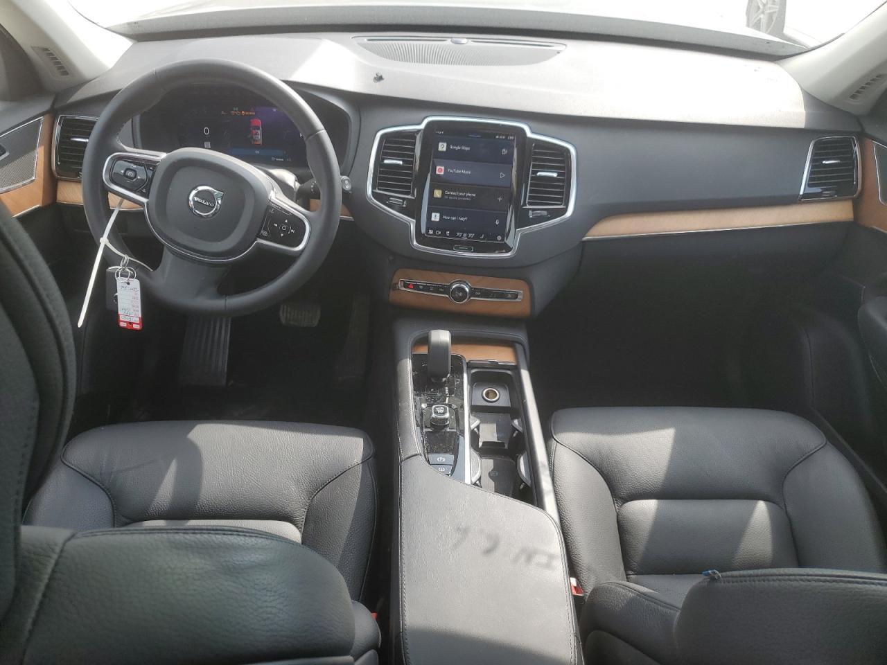 2024 VOLVO XC90