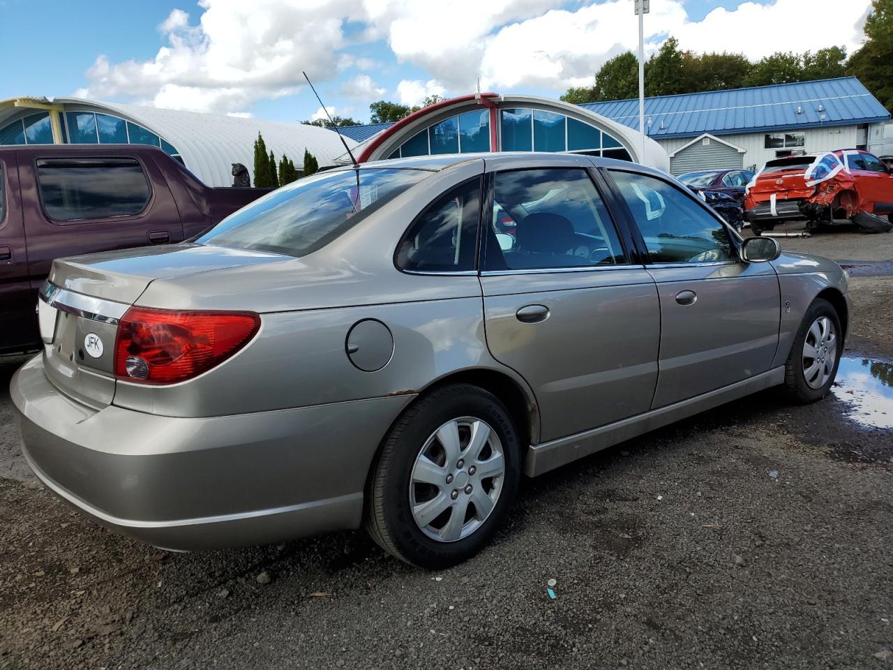 2003 SATURN L200